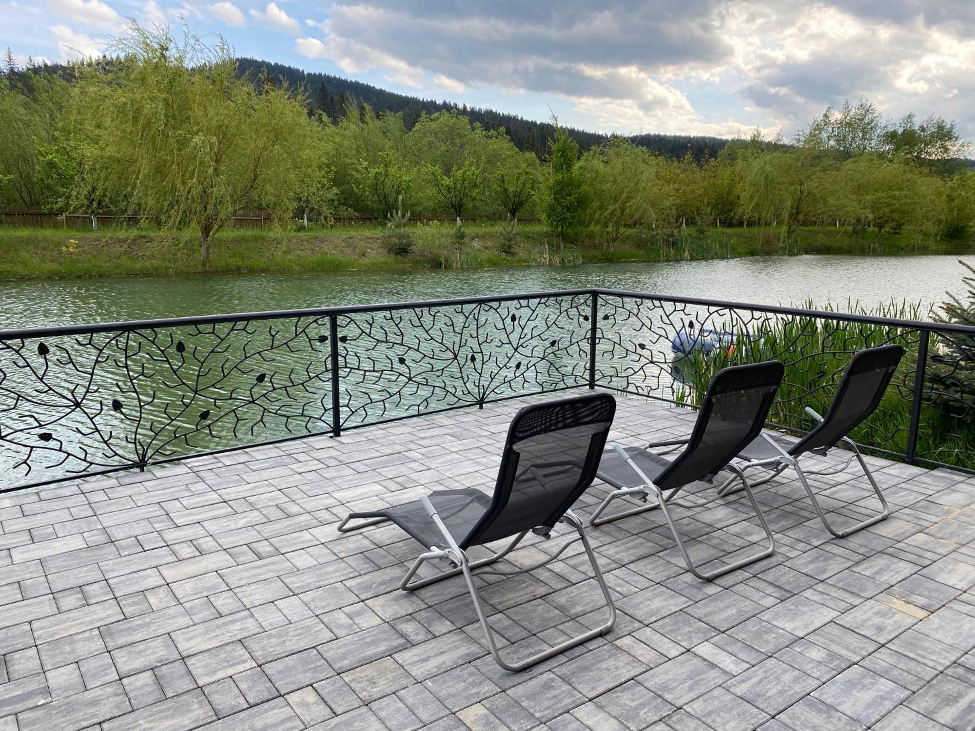 Moonlake Chalet Gainesti Zewnętrze zdjęcie